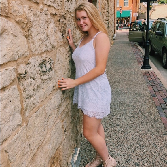 Meet your posher - Picture 1 of 3